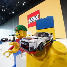 LEGO Group создает легендарный Nissan GT-R NISMO из деталей конструктора