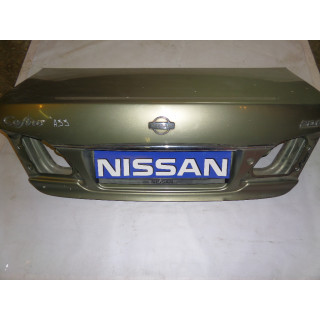 Крышка багажника Nissan Cefiro A33 б/у