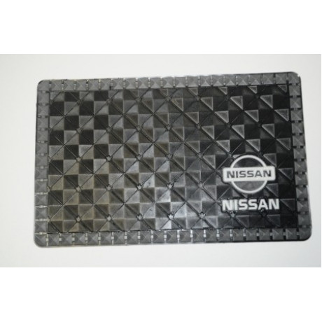 Коврик на панель с логотипом Nissan малый