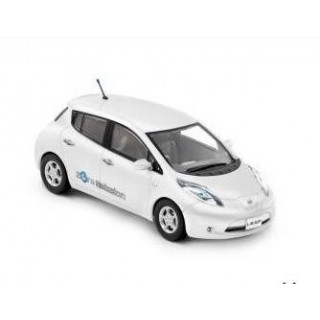 Модель авто Nissan Leaf белая Масштаб: 1:43