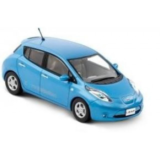Модель авто Nissan Leaf синий Масштаб: 1:43