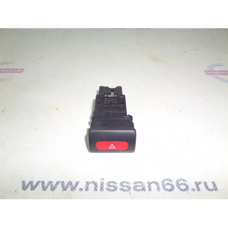 Кнопка аварийной сигнализации Nissan Sunny B14 б/у