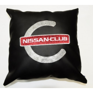 Подушка автомобильная Nissan Club экокожа черная 30x30 см